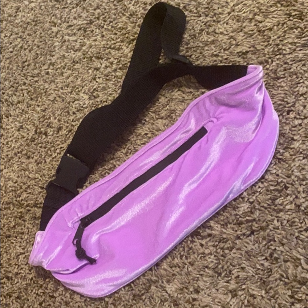 Triangl Fanny pack